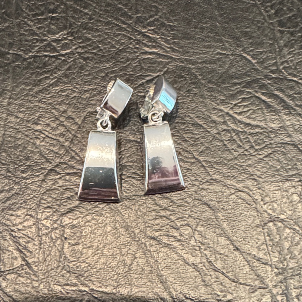 Silver Geometric Earrings, Clip on Style, GUC (CL)